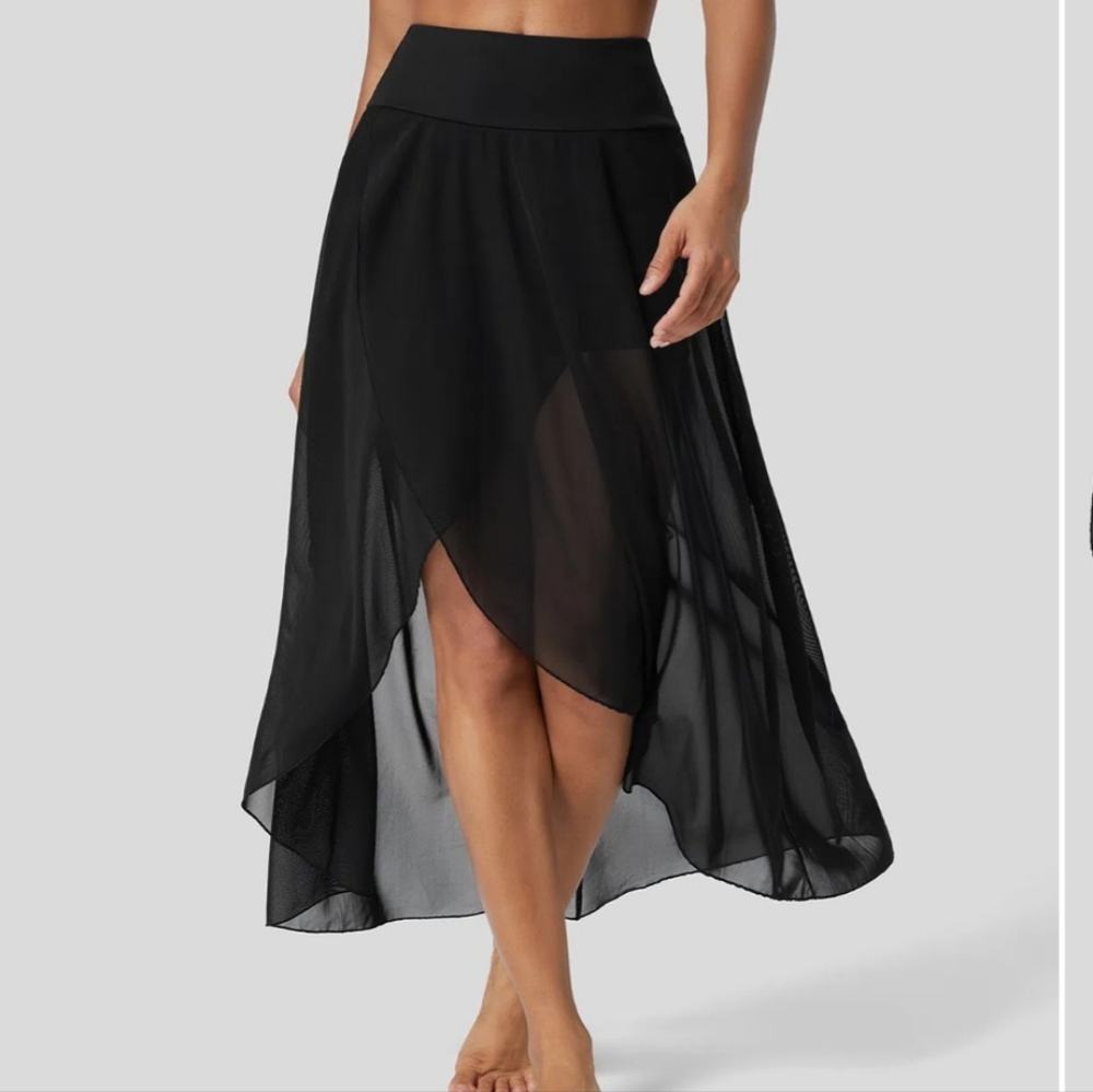 Halara Skirt with shorts black XL